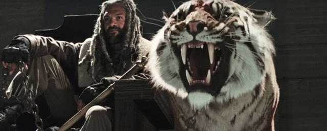 image de la news Ezekiel : qui est le mystérieux personnage au tigre dans la saison 7 de "The Walking Dead" ?