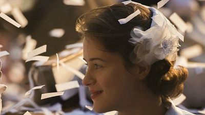 image de la news The Crown : Buckingham Palace nous ouvre ses portes dans une featurette exclusive