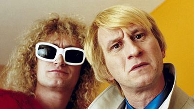 image de la news Podium sur TMC : saviez-vous que Poelvoorde était allergique à la perruque de Cloclo ?