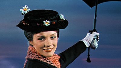 image de la news Mary Poppins 2 : première photo d'Emily Blunt en costume