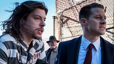 image de la news Gotham : la mort de [SPOILER], un nouveau méchant dévoilé... 5 choses à retenir du final de la saison 3 !