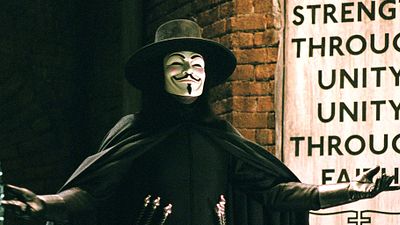 image de la news V pour Vendetta sur Ciné + Frissons : savez-vous pourquoi V est incarné par un autre acteur au début du film ?