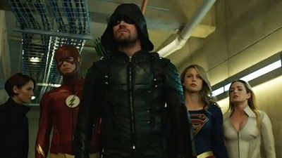 image de la news Arrow, Flash et Supergirl font équipe dans le premier teaser du super cross-over