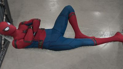 image de la news Avengers 3 : une affiche et une boulette signée Tom Holland