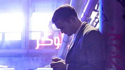 image de la news Mute : Alexander Skarsgård ne parle pas mais frappe fort dans la bande-annonce 