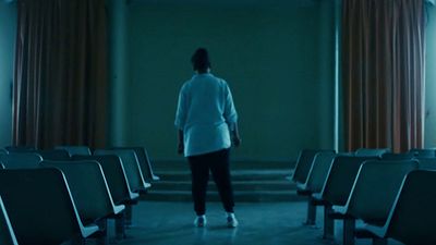 image de la news Entre les barreaux les mots : "J’ai été frappée par le surgissement de l’imaginaire dans un lieu aussi violent et radical"