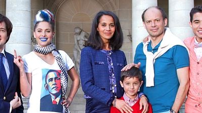 image de la news Bande-annonce de Neuilly sa mère 2 : Sami accueille les Chazelle dans sa cité !