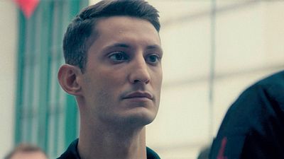 image de la news Bande-annonce Sauver ou périr : Pierre Niney soldat du feu... et grand brûlé héroïque