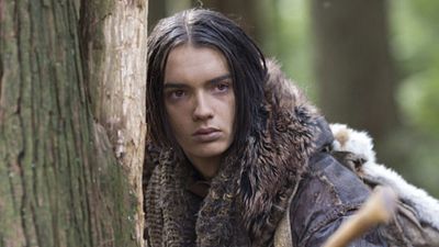 image de la news Alpha : gros plan sur Kodi Smit-McPhee, le héros de ce survival préhistorique