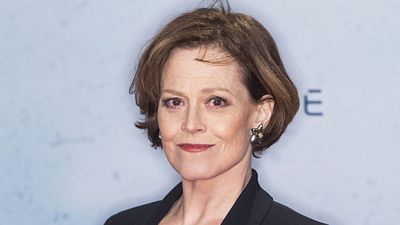 image de la news Alien 5 : Sigourney Weaver affirme que le film de Neill Blomkamp n'est pas enterré