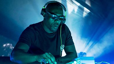 Charlie, monte le son : Idris Elba est un DJ raté pour Netflix