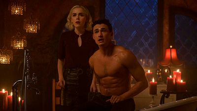 image de la news Les Nouvelles aventures de Sabrina saison 2 : les amours de la sorcière passionnent les fans