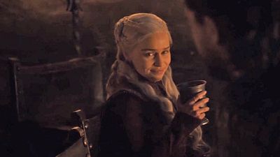 image de la news Game of Thrones saison 8 : un gobelet Starbucks s'invite par erreur dans une scène de l'épisode 4