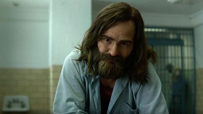 image de la news Mindhunter saison 2 : Charles Manson dans les nouvelles images