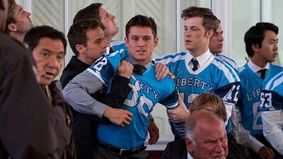 image de la news 13 Reasons Why sur Netflix : Bryce et Ani déchaînent les passions