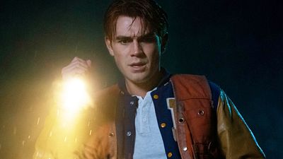 image de la news CW : Flash saison 7 et Riverdale saison 5 repoussées à 2021