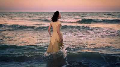 image de la news Romance (France 2) : que pense la presse du thriller ensoleillé et mélancolique ?