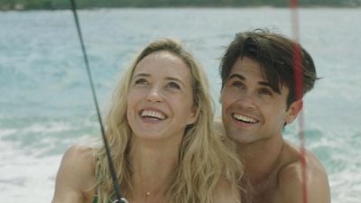 image de la news Trop jeune pour moi (TF1) : que vaut la comédie romantique avec Hélène de Fougerolles et Arielle Dombasle ?