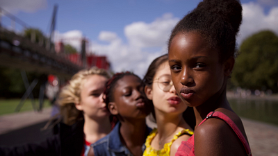 image de la news Mignonnes : Netflix s'excuse après la diffusion d'une affiche inappropriée