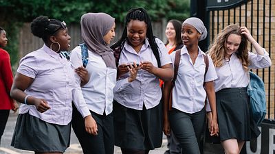 image de la news Rocks : "Une célébration de la sororité, du pouvoir de l'amitié féminine"