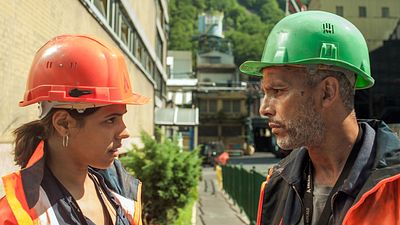 image de la news Bande-annonce Rouge : Zita Hanrot dans un thriller écolo à la Erin Brockovich