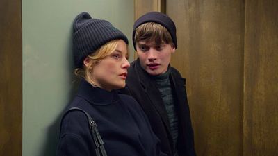 image de la news Love & Anarchy sur Netflix : c'est quoi cette pétillante série suédoise ?
