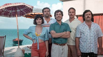 image de la news L'incroyable histoire de l'île de la rose sur Netflix : c'est quoi ce film italien avec François Cluzet ?