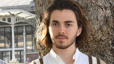 image de la news Adopte un veuf sur France 3 : focus sur Panayotis Pascot et ses premiers pas au cinéma