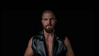 image de la news Heels sur Starzplay : Stephen Amell se remémore son passage à la WWE