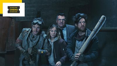 image de la news Le Visiteur du futur : une première affiche pour le film de François Descraques