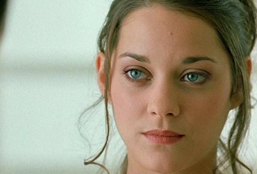 image de la news Ce soir à la télé : 10 millions d'entrées... c'est le plus gros succès de Marion Cotillard en France et c'est un film d'action culte !
