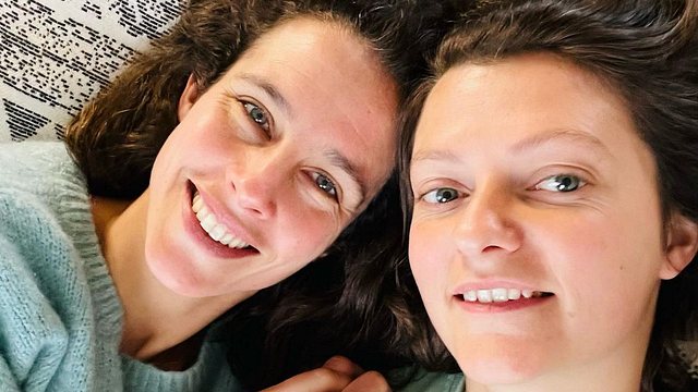 image de la news Fille ou garçon ? Clémence Castel de Koh-Lanta et sa compagne répondent !