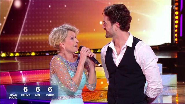 image de la news Danse avec les stars : "Pour te faire plaisir oui", Sophie Davant accepte une demande Nicolas Archambault
