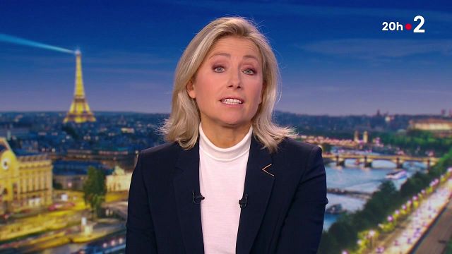 image de la news Surprise, Anne-Sophie Lapix pousse la chansonnette en plein JT !
