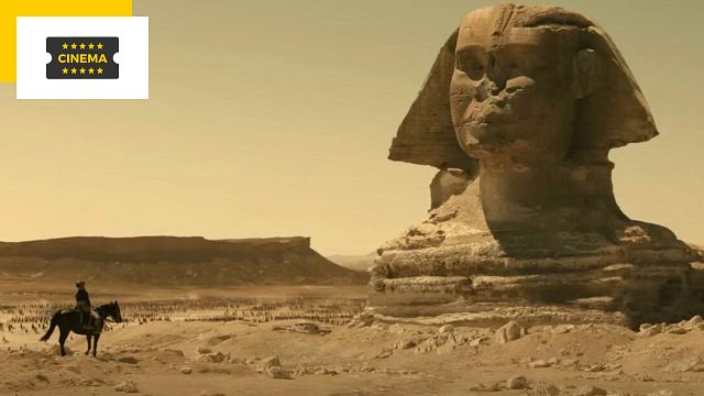 image de la news Napoléon a-t-il vraiment tiré des boulets de canon sur les pyramides d'Egypte ?