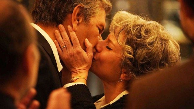 image de la news Premières photos : reconnaissez-vous ces acteur et actrice dans ce biopic événement sur Yves Montand et Simone Signoret ?