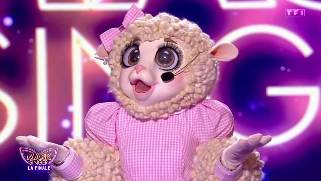 image de la news Mask Singer : "une aventure intense", qui se cachait sous le costume de l'Agneau démasqué ce vendredi 24 octobre 2025 ?