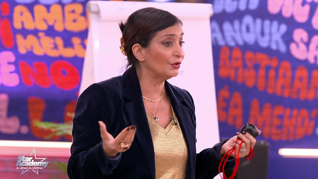 image de la news "C’est un minimum de respect", Sofia Morgavi recadre un élève dans la lune à la Star Academy !