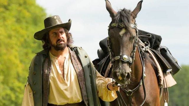 image de la news "Il y avait une dizaine de nez au départ" : comment Artus est devenu Cyrano de Bergerac dans Les Caprices de l'Enfant Roi