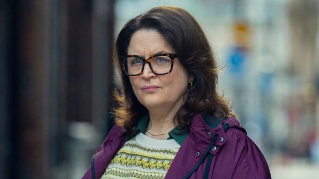 image de la news “Les rebondissements ne s'arrêtent pas jusqu’à la fin” : c’est la série numéro 1 sur Netflix et elle est signée par le roi du polar américain