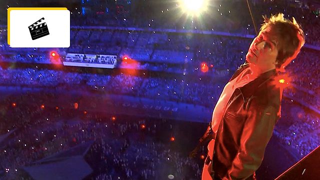 image de la news Tom Cruise aux Jeux de Paris 2024 : sa folle cascade en images, du Stade de France aux lettres d'Hollywood