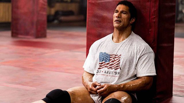 image de la news "3 à 4 heures par jour" : comment Dwayne Johnson s'est transformé pour jouer dans Smashing Machine