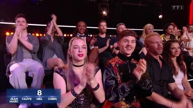 image de la news Danse avec les stars : de la drague en coulisses ? Une danseuse emblématique répond