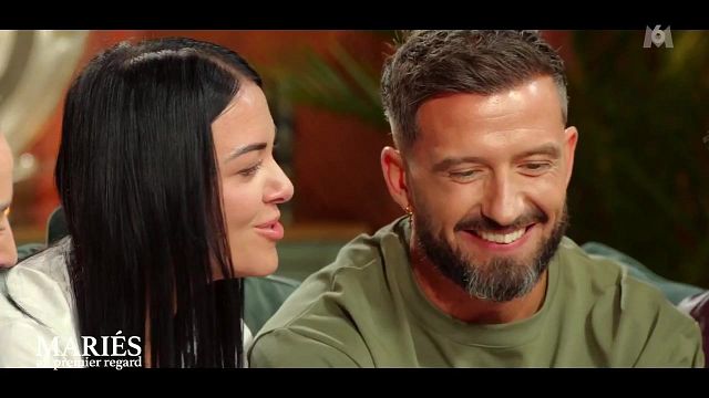 image de la news Mariés au premier regard : Alex a-t-il reçu un message de son ex Laury depuis la diffusion ?