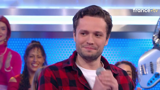 N'oubliez pas les paroles : vous avez déjà vu le nouveau Maestro plus de  300 fois ! Et il a reçu des conseils des plus grands - TV ACTU by AlloCiné