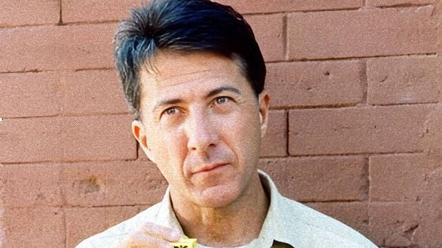 image de la news "Une œuvre fine et magnifique" : noté 4,3 sur 5, c'est le meilleur film de Dustin Hoffman, et c'est grâce à ce grand classique des années 80 qu'il a remporté son 2ème Oscar !