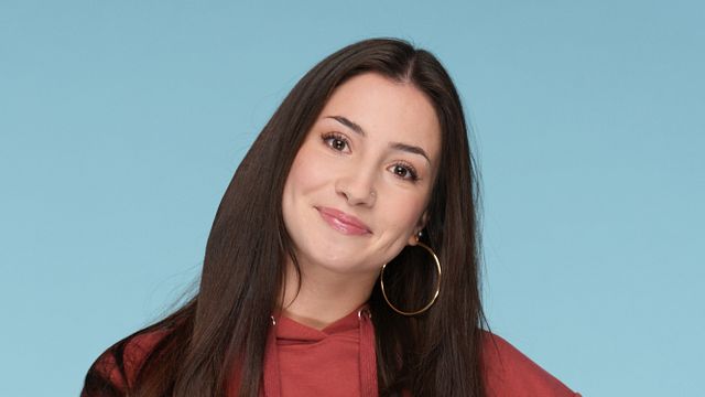 image de la news Star Academy 2023 (portrait) : qui est Lénie, la pétillante et hypersensible benjamine de la promotion ?