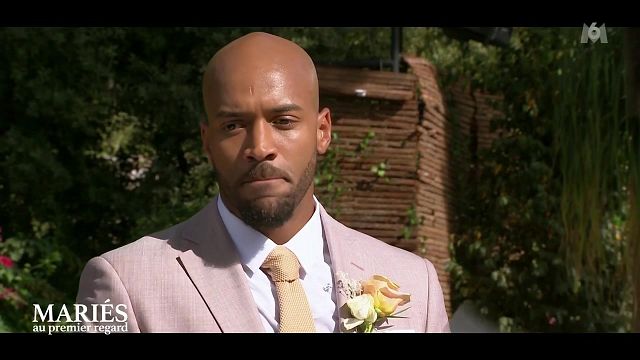 image de la news “Je suis un peu perdu”, Keyn appelle Estelle Dossin dans le prochain épisode de Mariés au premier regard : va-t-il faire marche arrière avec Jennifer ?