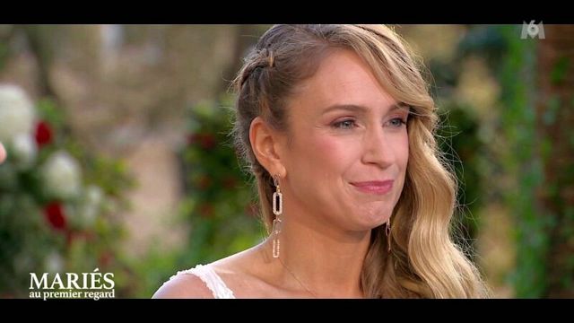 image de la news Clémence (Mariés au premier regard) annonce une surprise pour ce soir !