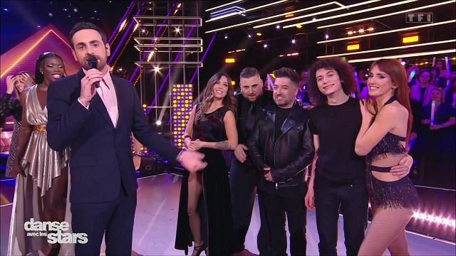 image de la news "Ca, c'est rare" : cet étonnant détail dans l'équipe de Chris Marques (Danse avec les stars) qui a marqué Camille Combal